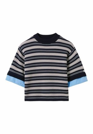 T-shirt a righe lavorato a maglia in navy con strisce bianche e rosse. Presenta maniche corte con un accento azzurro chiaro sui polsini e un colletto a costine.