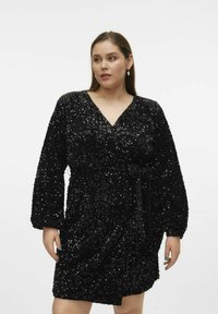 Vero Moda Curve VMCBELLA KURZES - Cocktailklänning - black