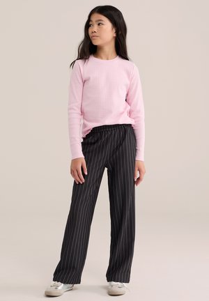 WE Fashion, Trui - light pink