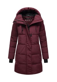 Dames bordeaux kleur lange gewatteerde winterjas met capuchon, ritssluiting aan de voorkant en zijzakken.
