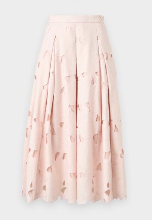 Světlá růžová midi sukně s květinovými výřezy a raženým vzorem, se sklady a elastickým pasem.