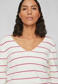 VILA VICHAI V-NECK NOOS - Strikkegenser - white alyssum