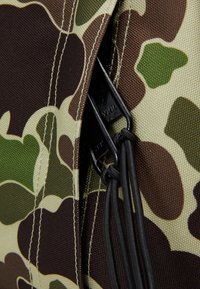Carhartt WIP KICKFLIP BACKPACK UNISEX - Hátizsák - duck green