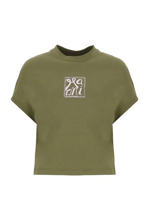 T-shirt corta verde oliva con maniche corte e un logo astratto bianco in un quadrato al centro del petto.