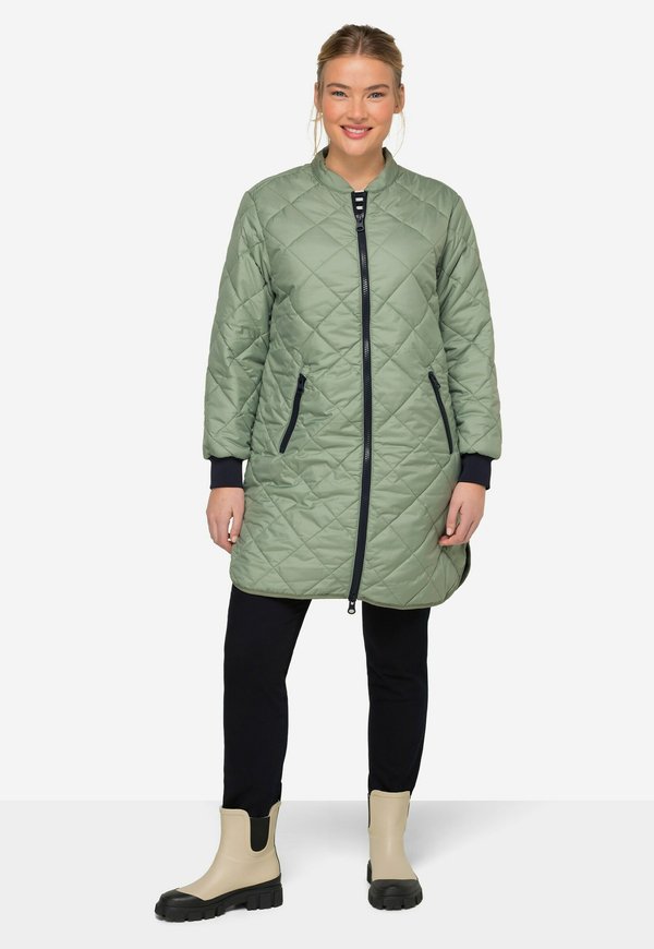 STAND COLLAR - Wintermantel