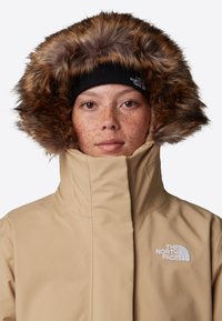The North Face W ARCTIC PARKA - Vinterfrakke - khaki stone