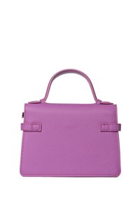 Paarse leren handtas met een gestructureerd ontwerp, vierkante vorm en een korte handgreep. Bevat twee kleine strap-accenten aan de voorkant.