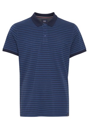 Dunkelblaues Poloshirt mit horizontalen Streifen, kurzen Ärmeln, einem Kragen und einem dreiknöpfigen Verschluss. Verfügt über ein kleines Logo auf der Brust.