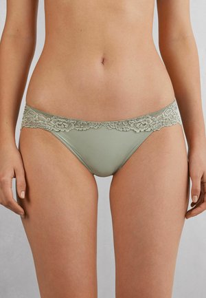 PRETTY FLOWERS - Briefs - grün fade green