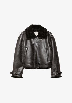 Črna usnjena bombarderska jakna z umetnim ovčjim krznom ob ovratniku, dvema stranskima žepoma na zadrgo in nastavljivima sponkama na manšetah.