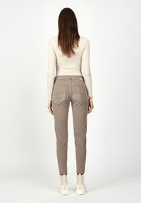 Gang 94AMELIE - Stoffhose - light taupe