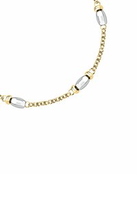 Collana in stile oro con catena, caratterizzata da perline metalliche ovali argentate e dorate alternate, con una texture liscia e lucida e un delicato luccichio.