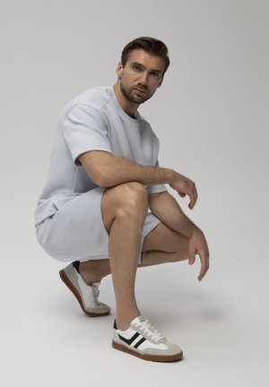 Wojas, Baskets basses - white