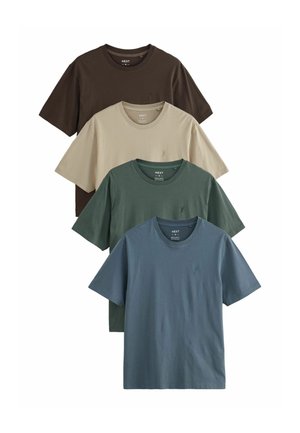 Cuatro camisetas de manga corta apiladas. Los colores incluyen marrón oscuro, beige, verde y azul. Todas están hechas de algodón suave, con cuello redondo y detalle de logo.