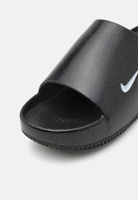 Nike Sportswear CALM SLIDE UNISEX - Sandály do bazénu - black/dark obsidian