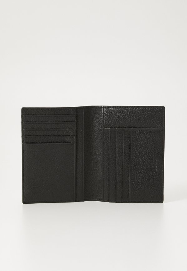 Passport holder2