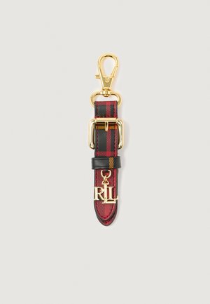 Schlüsselanhänger im rot-schwarz karierten Design mit goldenen Beschlägen, der ein Schnallendesign und einen "RL" Charm-Akzent aufweist. Hergestellt aus strapazierfähigem Material.