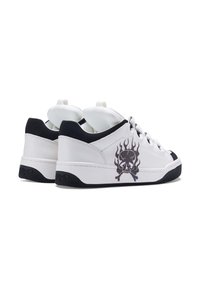 Ed Hardy FLIP LOW - FLAMING SKULL - Zapatillas skate - white/black
