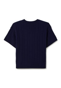 Pull bleu marine à manches courtes avec texture côtelée, col rond, et lignes verticales. Présente une taille ajustée et un matériau en tricot doux.