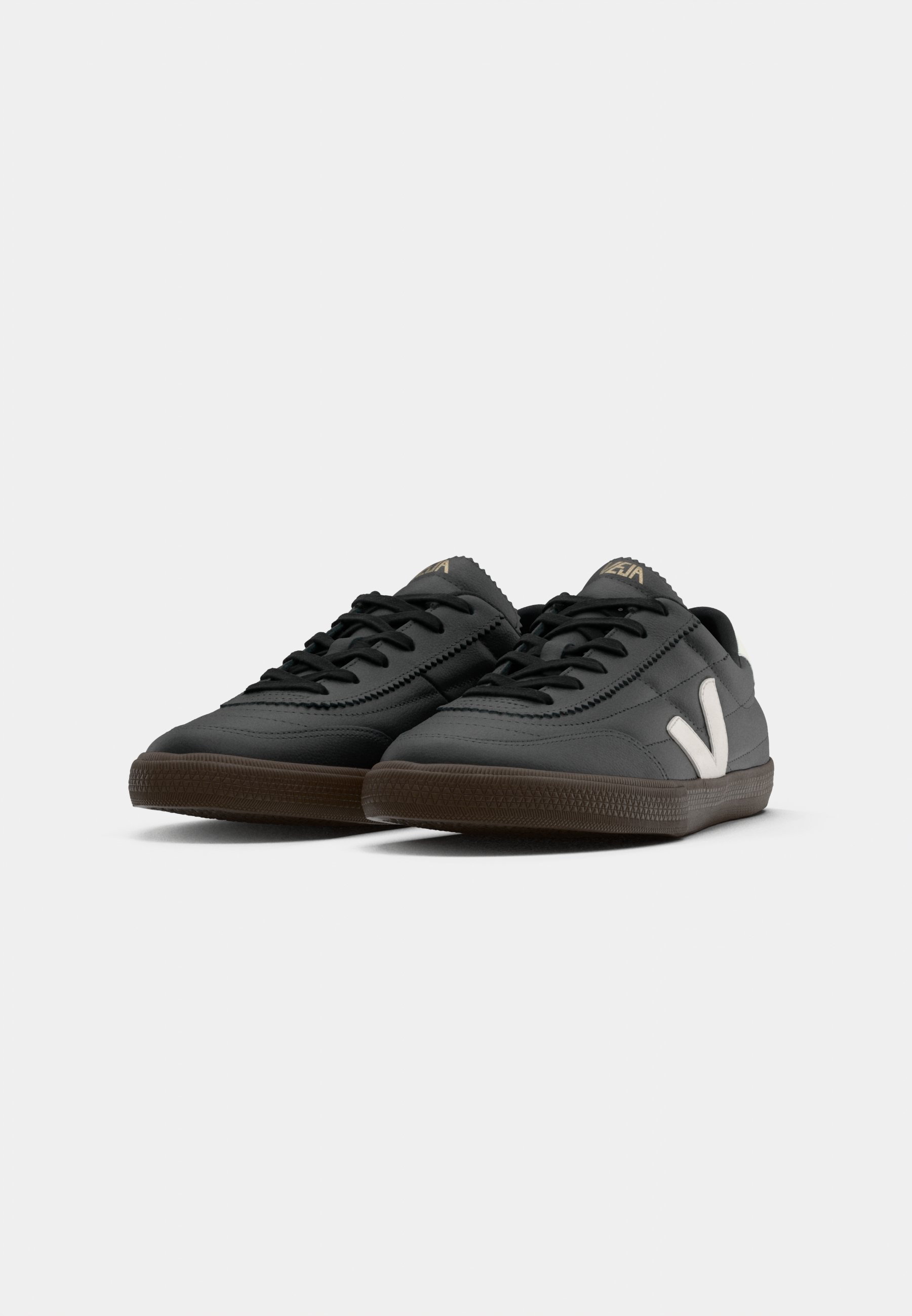 Veja PANENKA - Trainers - black/white/black - Zalando.ie