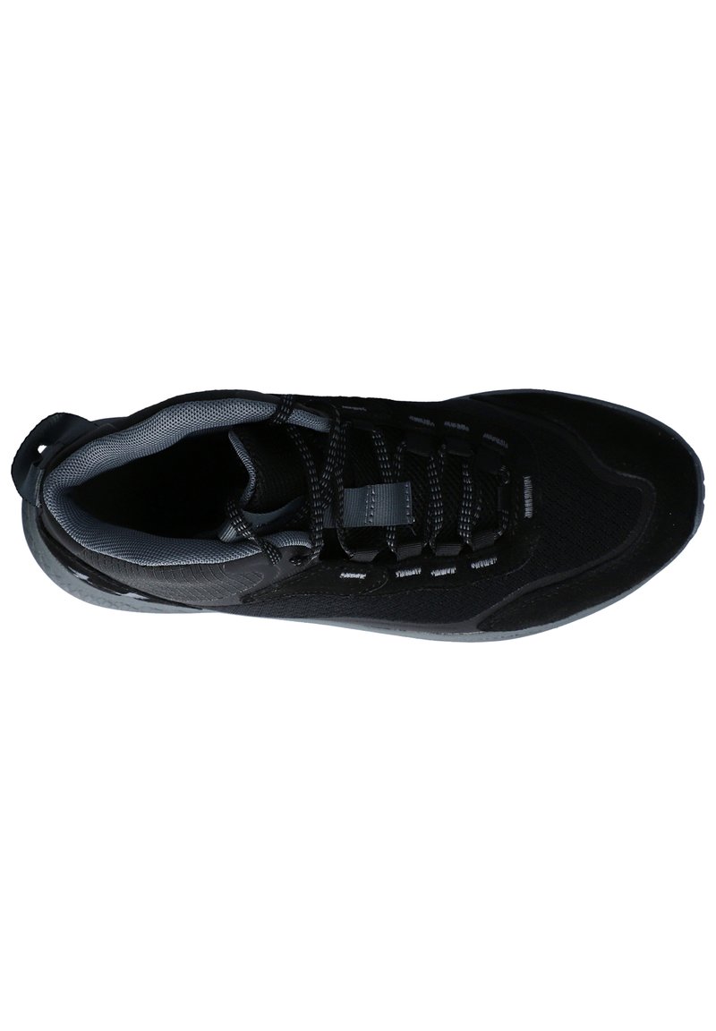 Scarpe sportive nere con una tomaia testurizzata, fodera in mesh e accenti grigi. Presentano lacci piani e un colletto imbottito per il comfort.