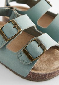 Next CUSHIONED FOOTBED DOUBLE BUCKLE FASTENING WIDE FIT  - Lära-gå-skor - mint green