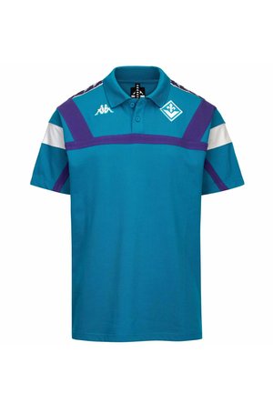 Polo bleu sarcelle avec des accents violets et blancs, manches courtes, col, patte de boutonnage à deux boutons, et écussons avec logo sur la poitrine et les bandes aux épaules.