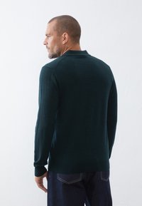 Pier One WOOL JUMPER - Strikkegenser - mottled dark green