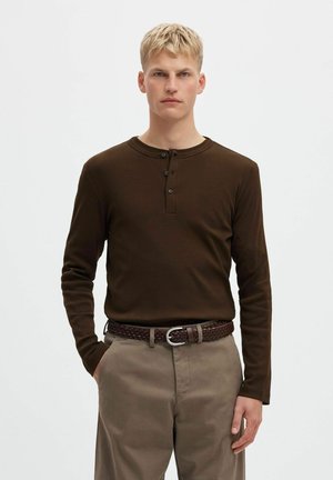 Selected, HENLEY SHIRT RIBBED LONG SLEEVED - T-shirt à manches longues - demitasse