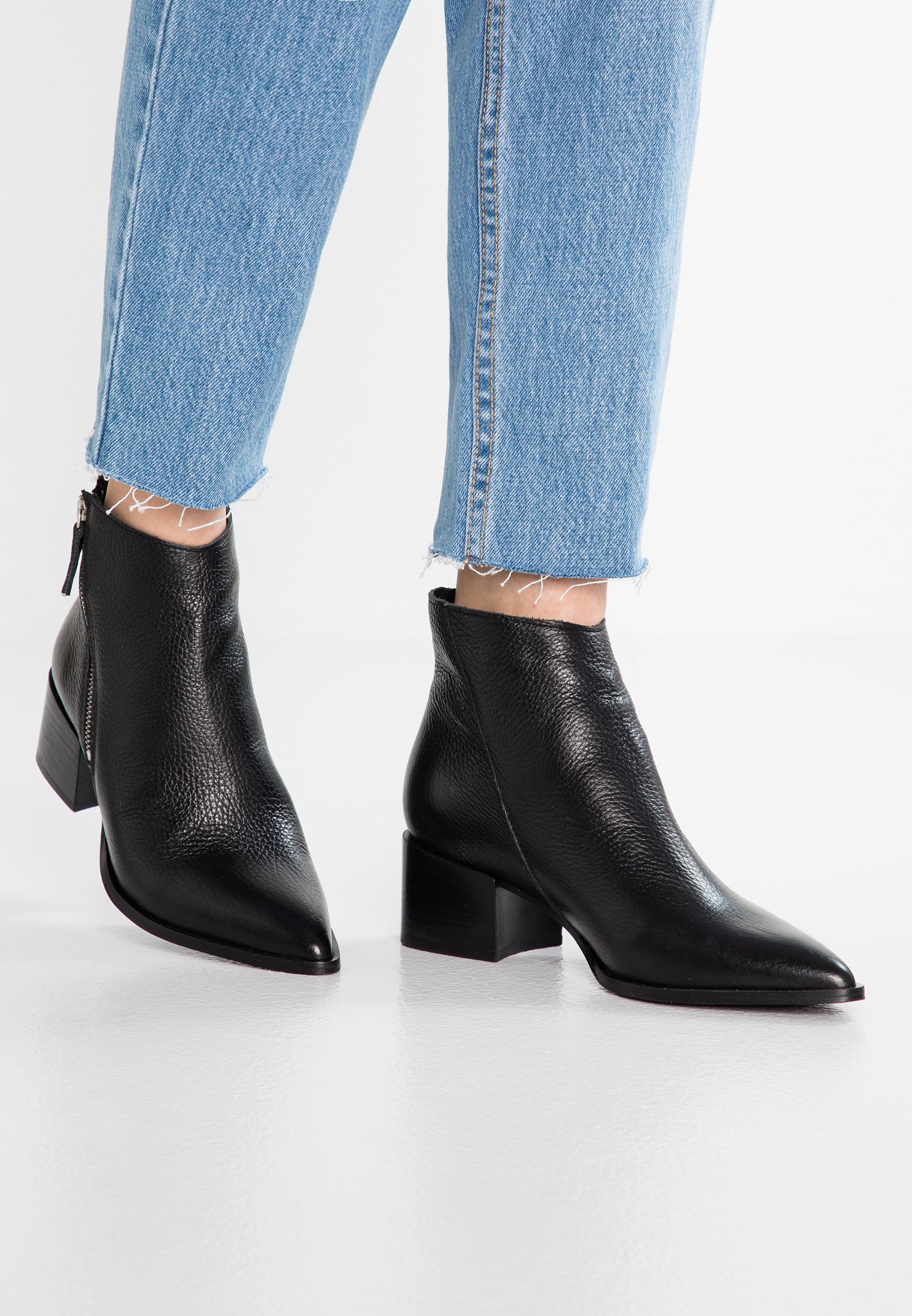 KIOMI Korte laarzen blackZwart Zalando.nl KIOMI Korte laarzen blackZwart Zalando.nl