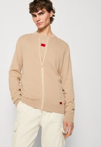 HUGO SAN JAQUE - Kardigán - medium beige