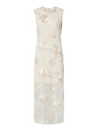 Robe sans manches crème avec de délicates broderies florales en beige, présentant une silhouette longue et fluide, ainsi qu'un léger revêtement translucide.