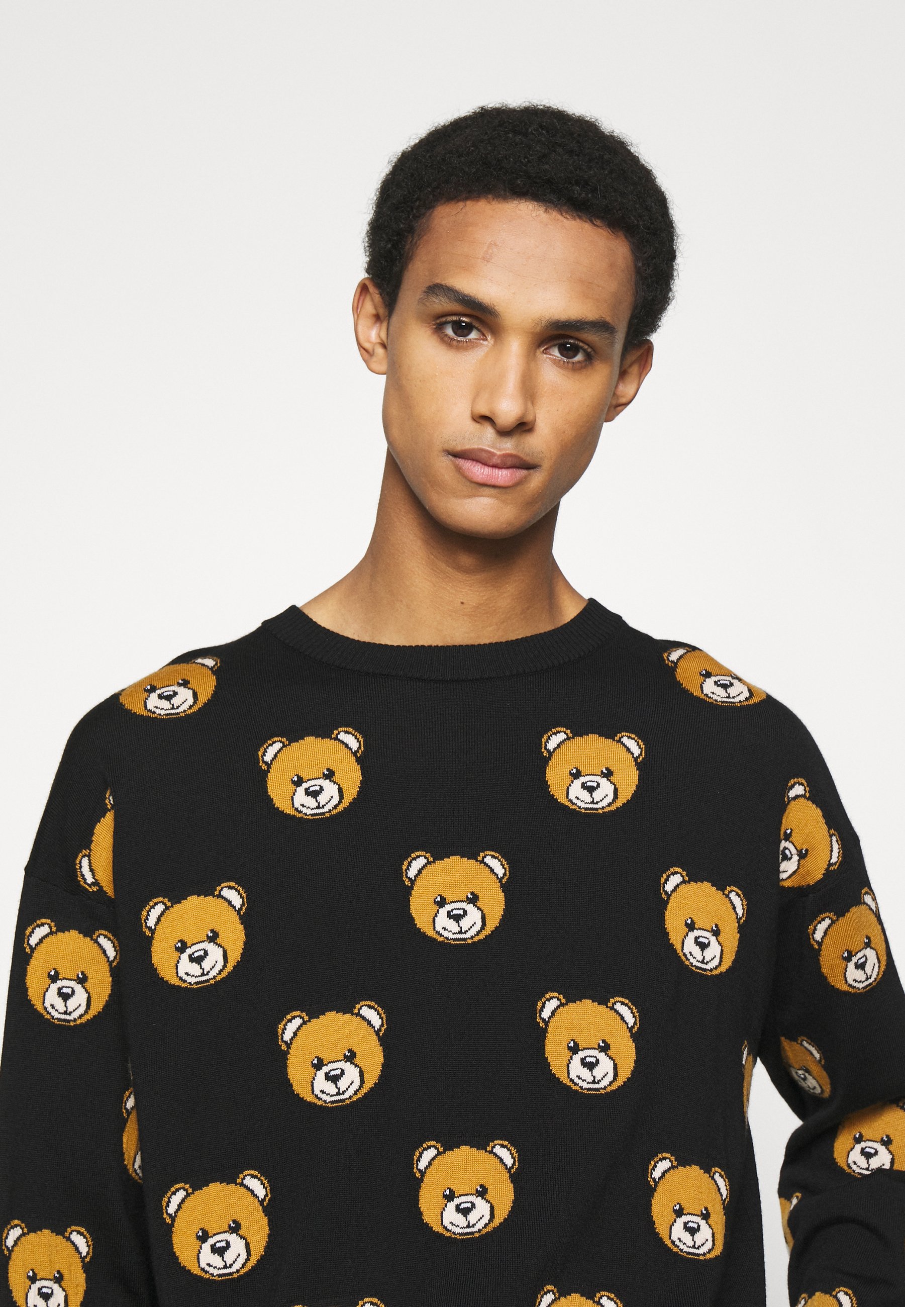 black moschino jumper