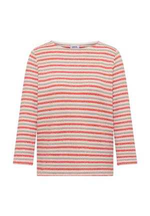 Pletený top s dlouhým rukávem s horizontálními červenými, korálovými a béžovými cikcak pruhy a kulatým výstřihem.