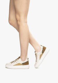 NeroGiardini Sneakers basse - milk