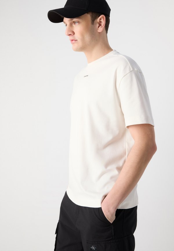 NANO LOGO - Basic T-shirt - tofu2