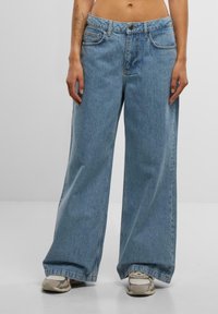 DEF TRIP BAGGYS - Relaxed fit jeans - light blue