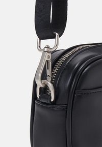 Guess MESTRE - Borsa a tracolla - black