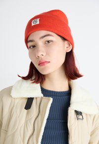 Unselected, aurora red