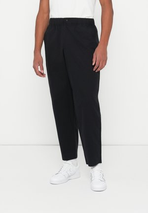 CAGOLA STRAIGHT FIT TROUSER - Chino - black
