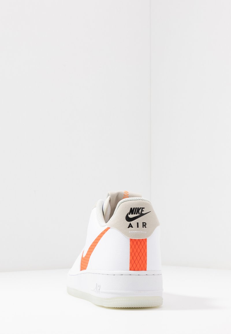 Alabama bandera nacional Pebish Nike Sportswear AIR FORCE 1 '07 LV8 - Sneaker low - white/total orange/summit white/black/weiß - Zalando.de Alabama bandera nacional Pebish Nike Sportswear AIR FORCE 1 '07 LV8 - Sneaker low - white/total orange/summit white/black/weiß - Zalando.de