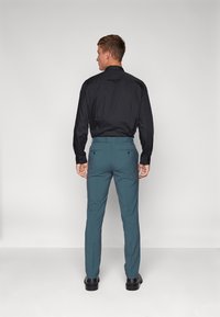 Lindbergh PLAIN MENS SUIT - Completo - deep green