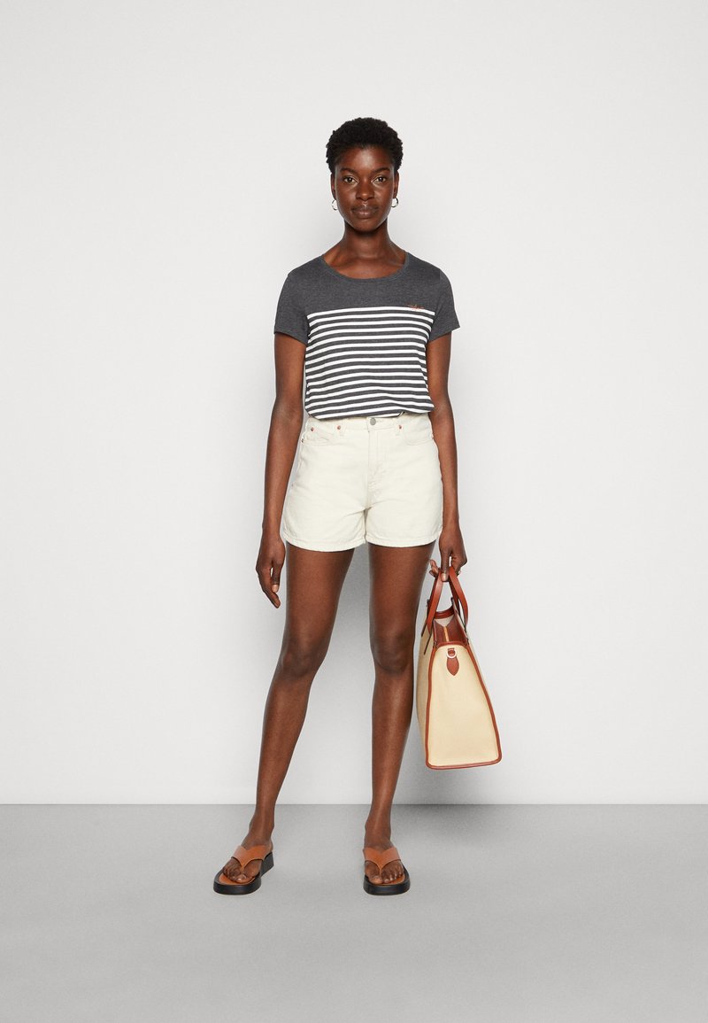 Damen T-Shirts | TOM TAILOR DENIM RELAXED TEE T-Shirt print dark grey/white/anthrazit - GB59995 Damen T-Shirts | TOM TAILOR DENIM RELAXED TEE T-Shirt print dark grey/white/anthrazit - GB59995