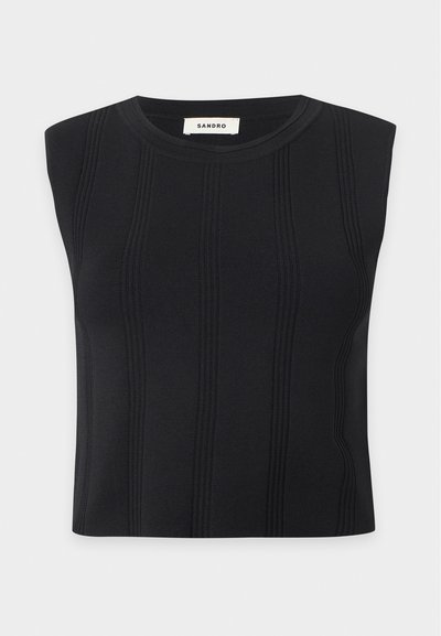 Top noir sans manches en maille avec texture côtelée verticale et encolure ronde, avec l'étiquette de la marque Sandro à l'intérieur du col.
