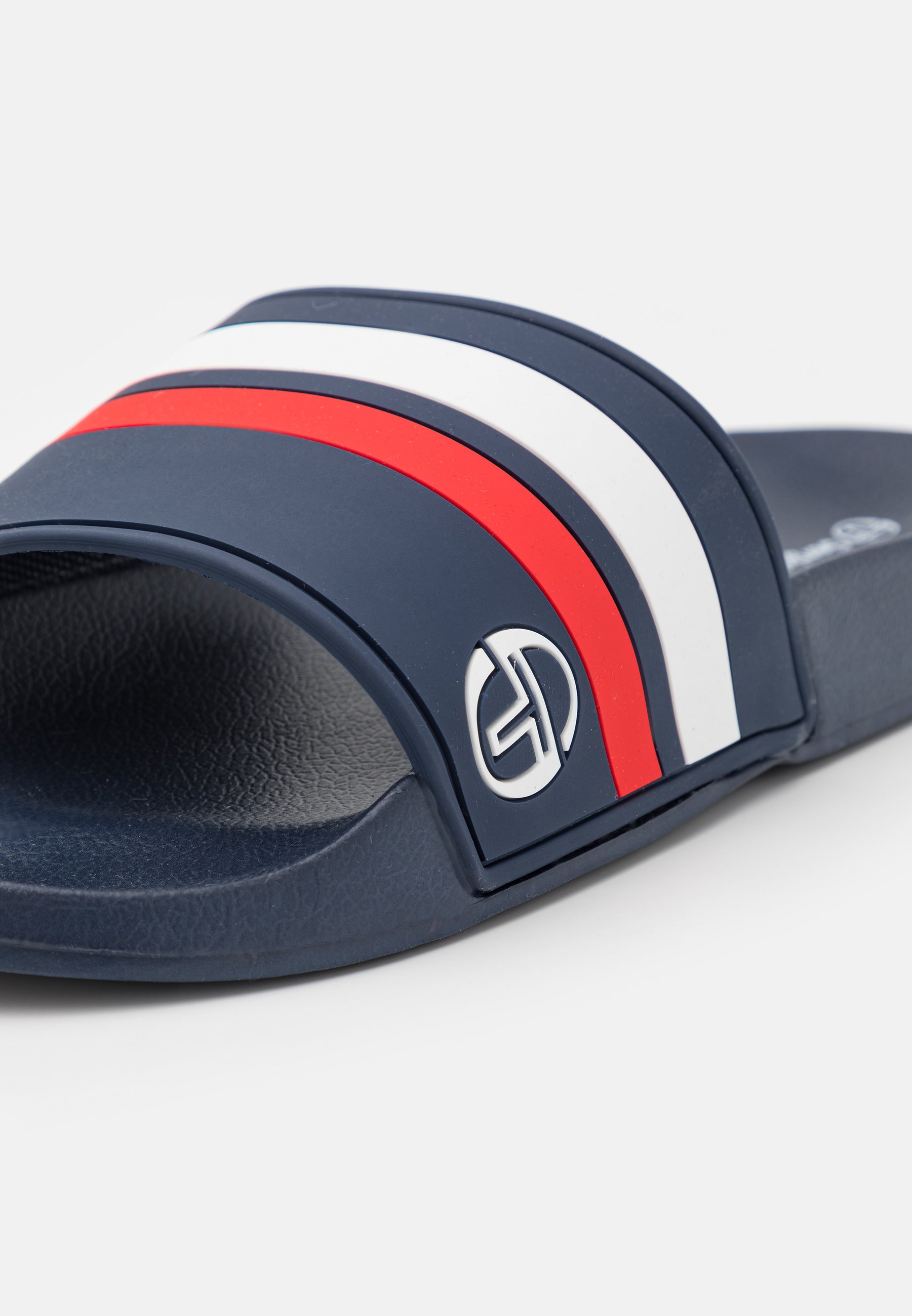 sergio tacchini flip flops