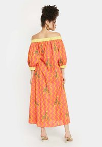 Be Sunset CALORE - Vestito lungo - fuchsia