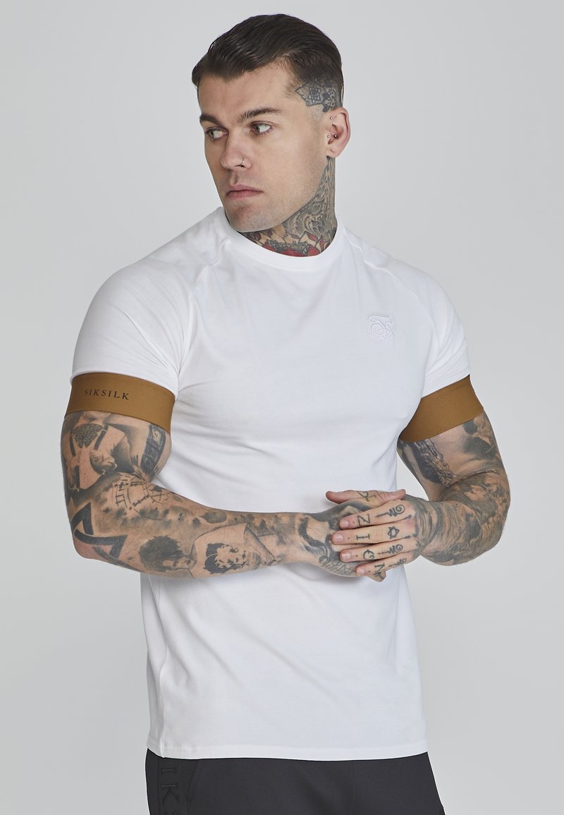 SIKSILK - TECH - T-shirt basic - white, Vergroten