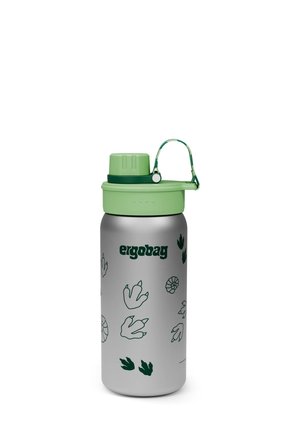 Edelstahl-Wasserflasche mit einem hellgrünen Deckel und einem Tragegriff. Verfügt über grüne Tierpfotenabdrücke und Muschel-Muster. Ergobag-Branding ist enthalten.