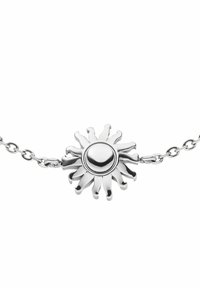 Zilveren armband met een zonmotief, met stralende stralen en een centrale koepel. Kettinglinken zijn gelijkmatig verdeeld, wat zorgt voor een delicate uitstraling.