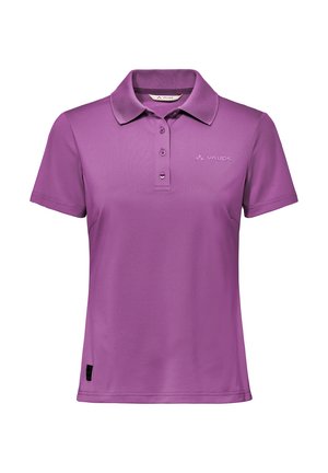 Polo violet à manches courtes avec trois boutons et petit logo Vaude sur la poitrine, présenté sur fond blanc.